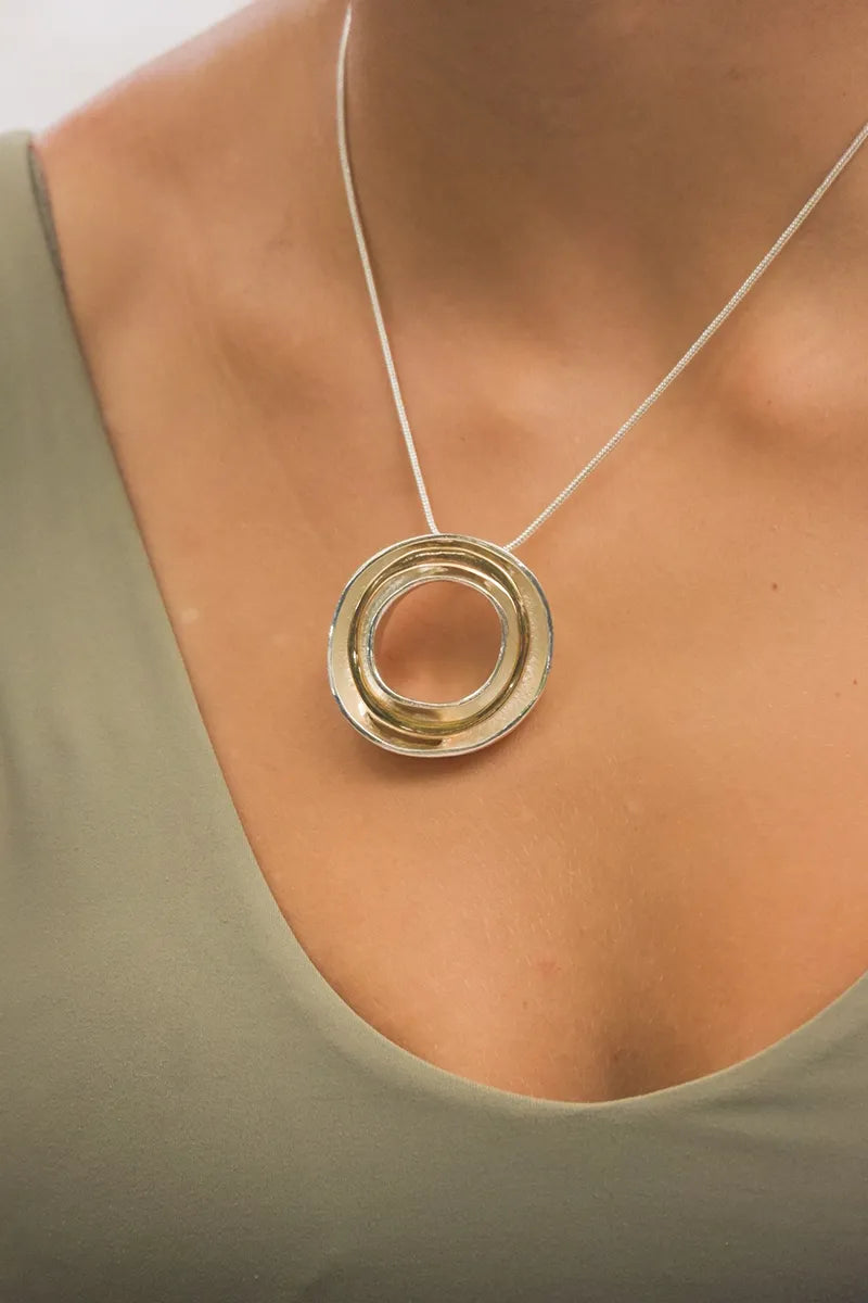 <tc>Circle Necklace</tc>