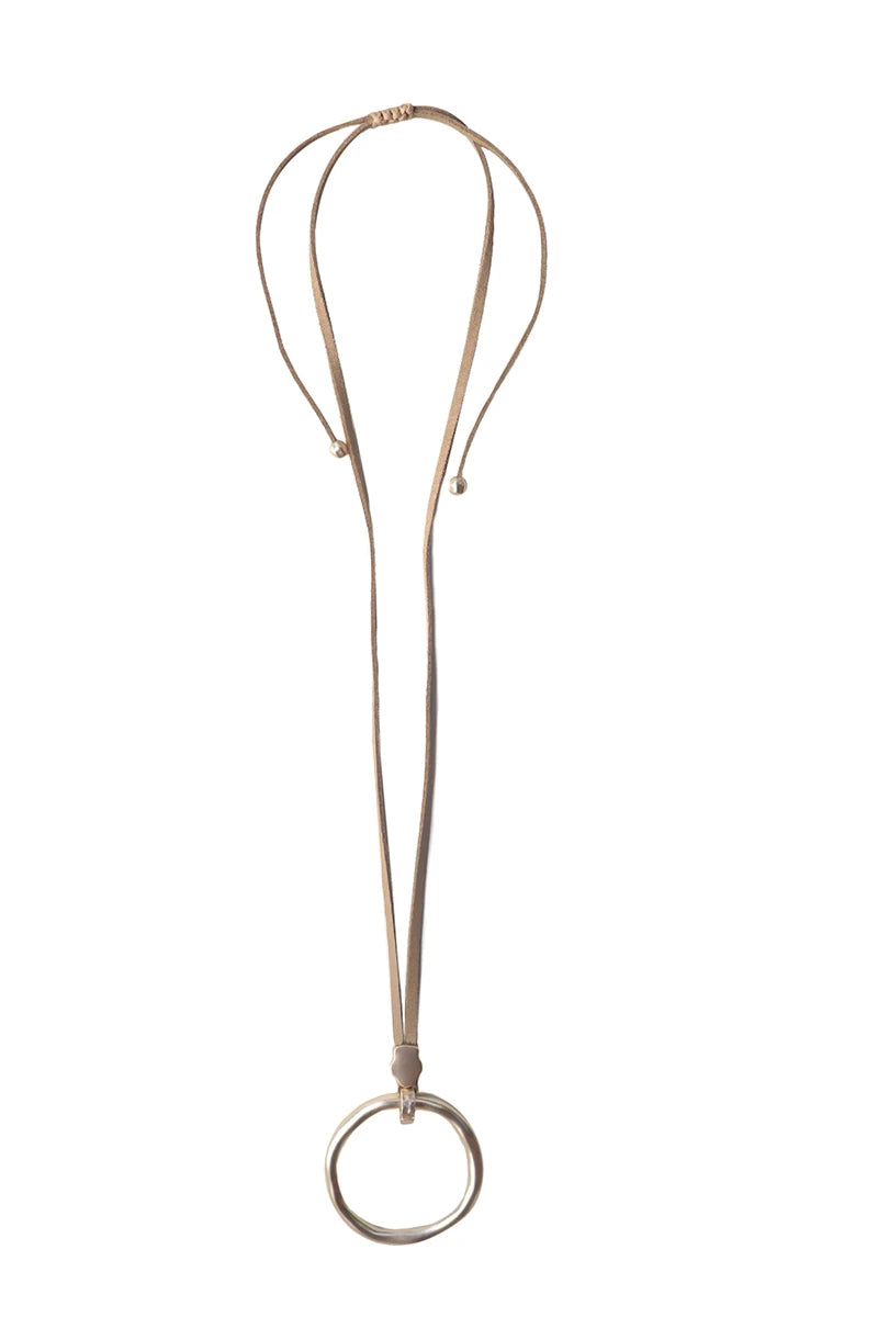 Moi Necklace