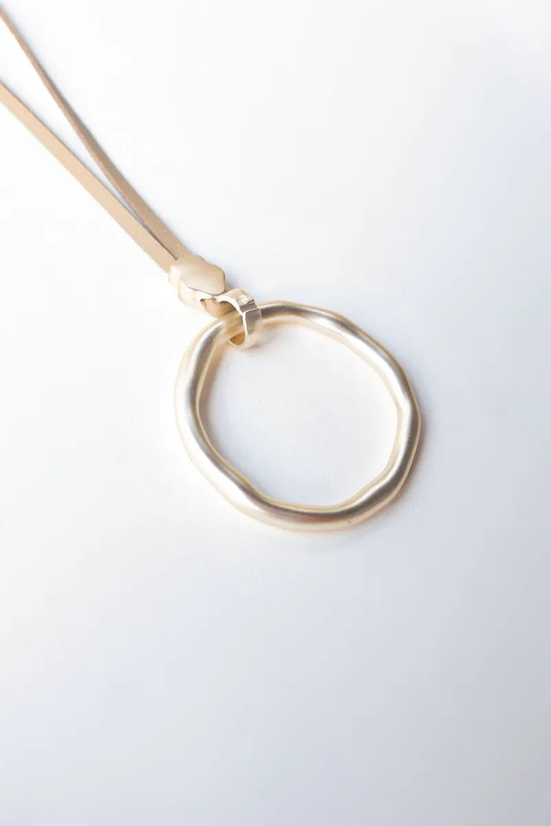 Moi Necklace