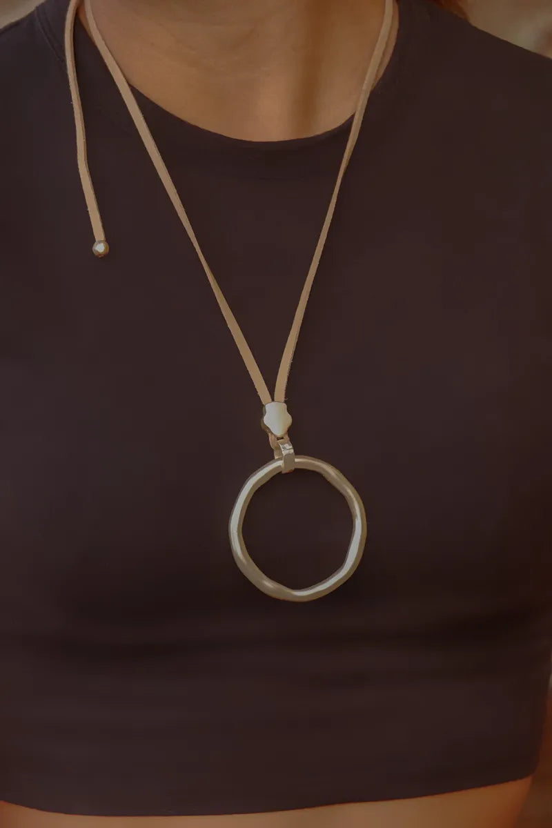 Moi Necklace