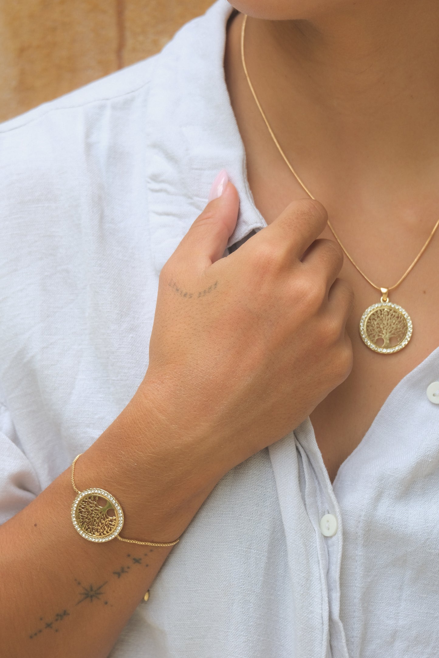 <transcy>Gelang Life</transcy>