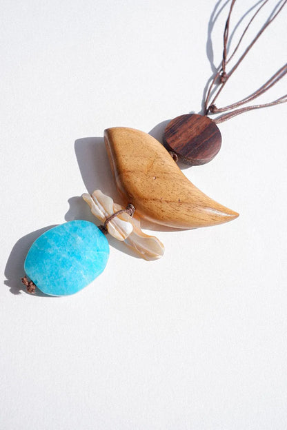 <tc>Burung Kayu Necklace</tc>
