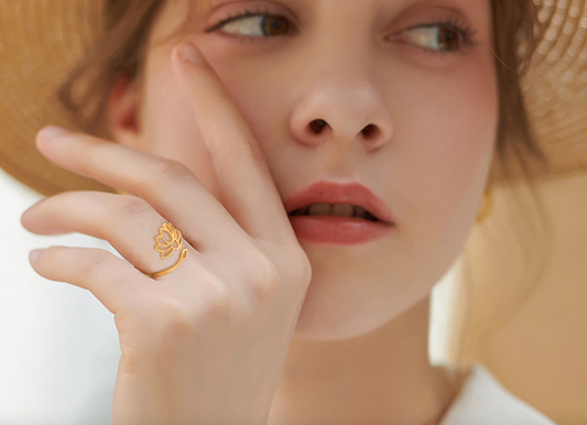 <tc>Cincin Lotus Golden</tc>