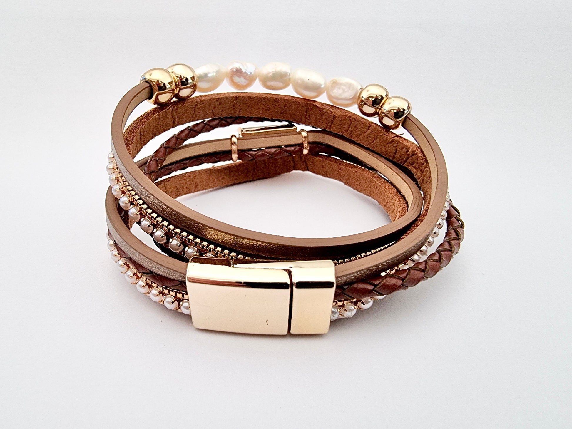 alma leather bracelet