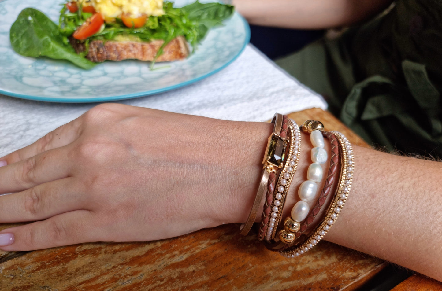 <transcy>Multi Gelang</transcy>