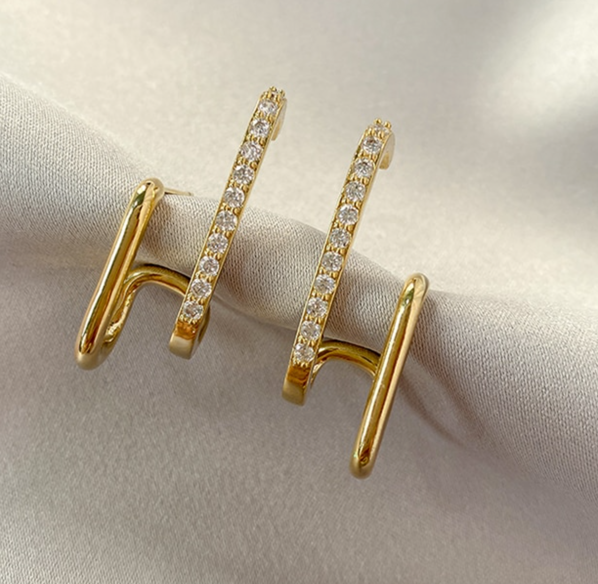 U Earrings